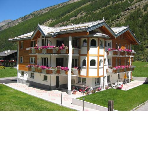 Holiday Home Haus Alpenstern- Wohnung Trift by Interhome
