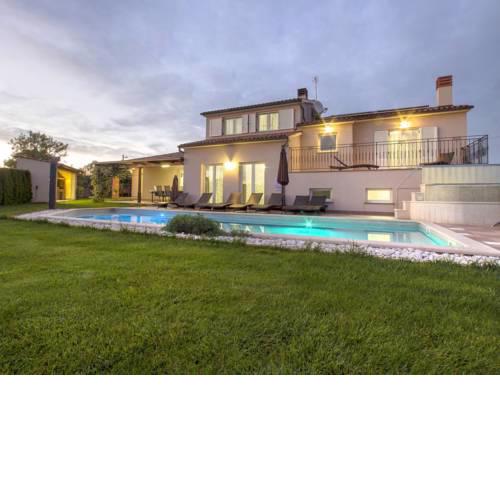 Holiday Home Haus Vela (PUL451)
