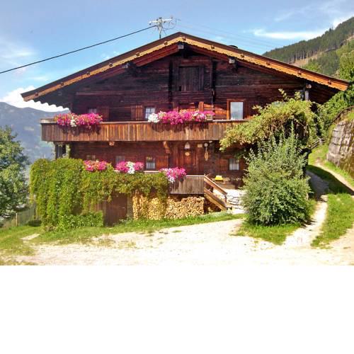 Holiday Home Hochzillertalblick
