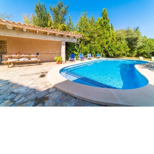 Holiday Home in Buger Sleeps 6 includes Swimming pool Air Con and WiFi