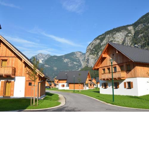Holiday home in Obertraun on Lake Hallstatt in the mountains