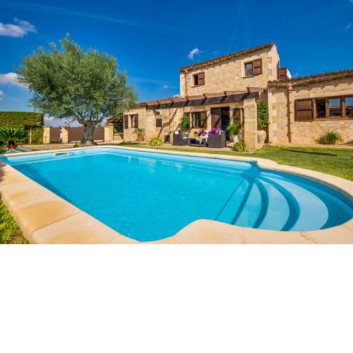 Holiday Home in Petra Sleeps 5 with Pool and WiFi