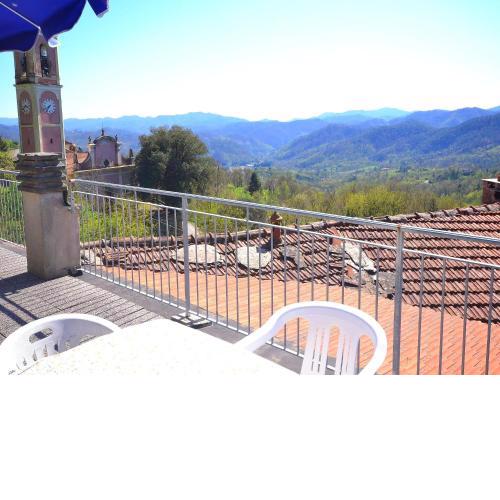 Holiday Home in Sesta Godano with Terrace BBQ Parking