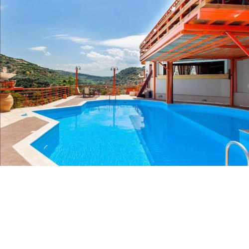Holiday home in Tilisos with parking space