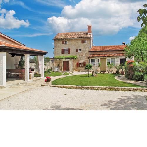 Holiday Home JADRANKA (ROJ416)