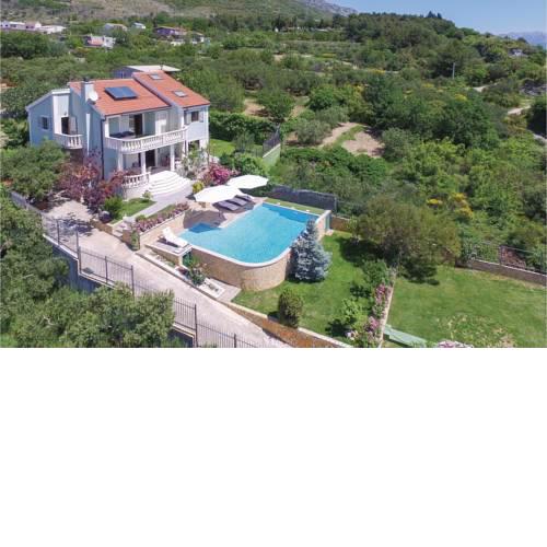 Holiday home Kastel Kambelovac Gospe na Krugu