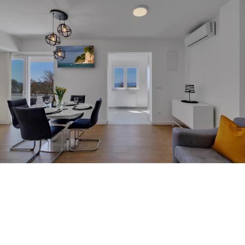 Holiday home L & B Makarska