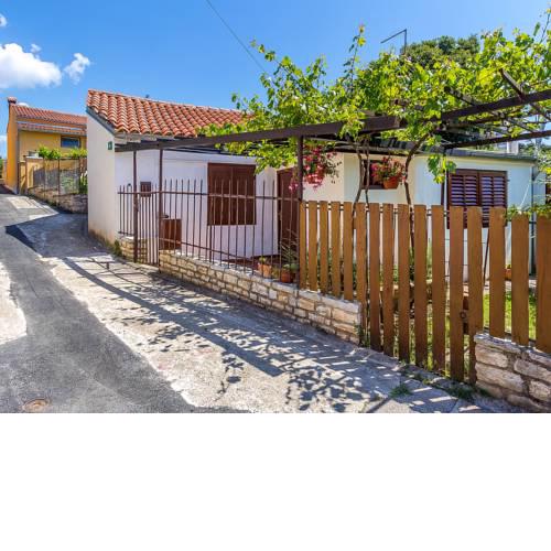 Holiday Home LAKI.3