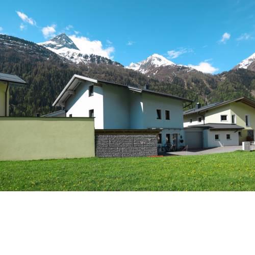 Holiday Home Laura (HBN170)