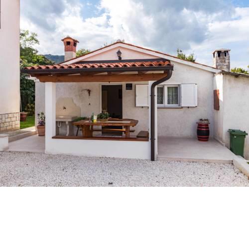 Holiday Home Magdalena (IPC160)