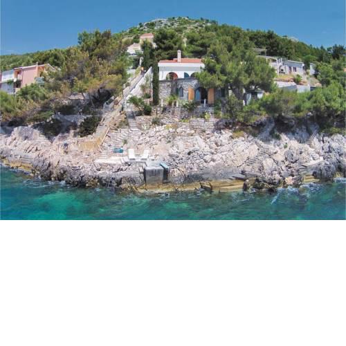 Holiday Home Prizba with Sea View 02