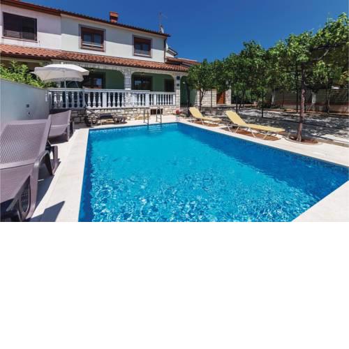 Holiday home Pula Varetonova stancija