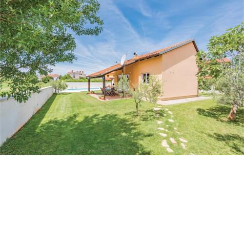 Holiday home Valbandon 11