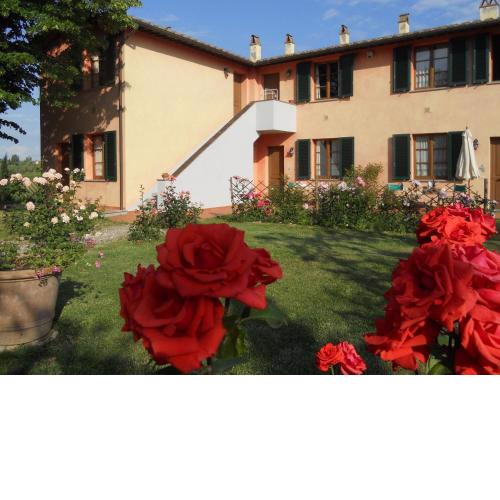 Holiday home with swimming pool with bubble bath and children's pool