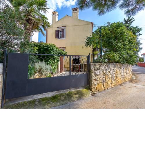 Holiday Home ZVONE