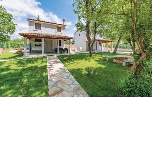Holiday homes Sunny twins