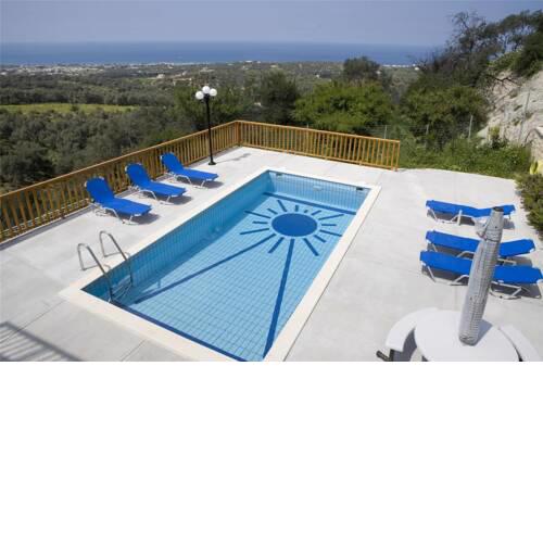 Holiday house for 10 persons, with swimming pool