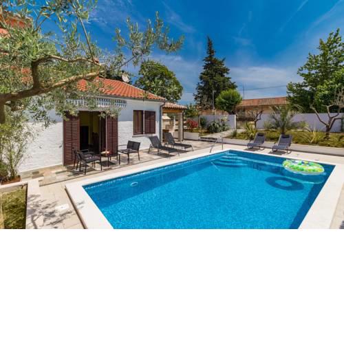 Holiday house Tina with a private pool