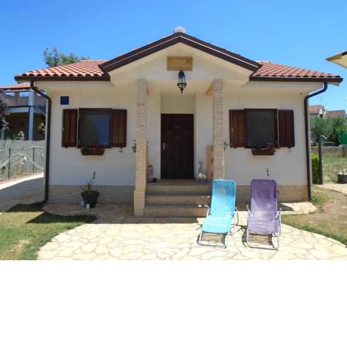 Holiday house with a parking space Peroj (Fazana) - 16597