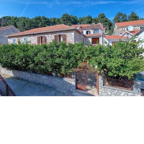 Holiday house with a parking space Svirce (Hvar) - 17682