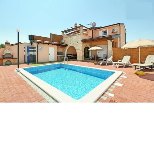 Holiday house with a swimming pool Kastel (Central Istria - Sredisnja Istra) - 11000