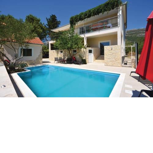 Holiday house with a swimming pool Kastel Novi (Kastela) - 11122