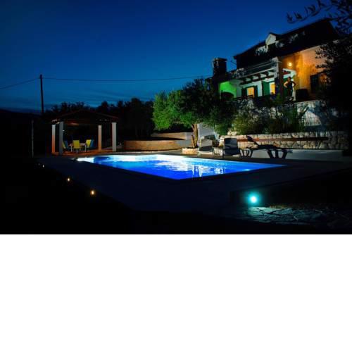 Holiday house with a swimming pool Plano (Trogir) - 11897