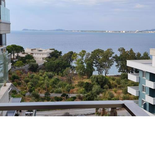Holiday One Bedroom Sea View Apartment Vlore