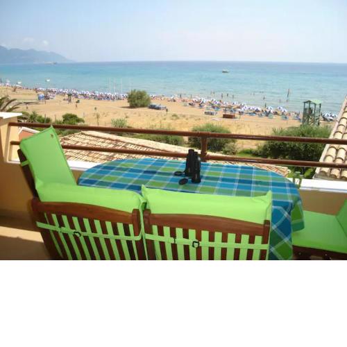 Holidays by the beach by Konnect, Glyfada Corfu