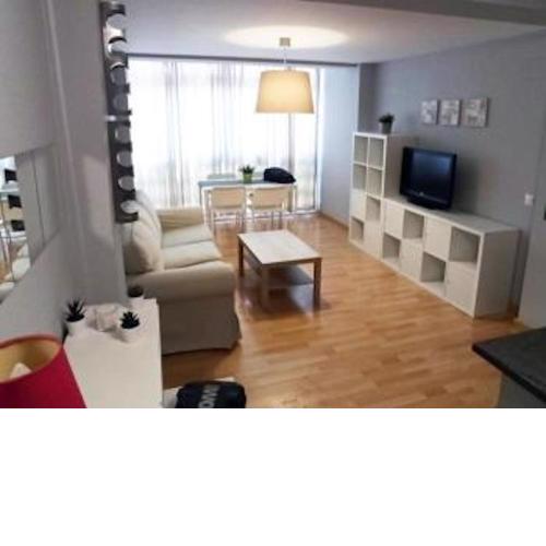 Holidays2Malaga Salitre 3 bedroom Apartment