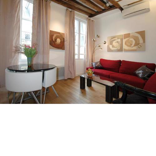 HolidaysInParis-Bourg Tibourg II