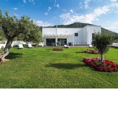 Holoiday Home in Cefalu with Terrace