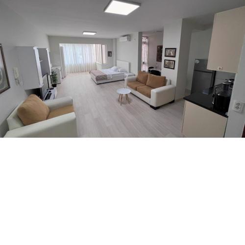 Home & Apartment In Tirana