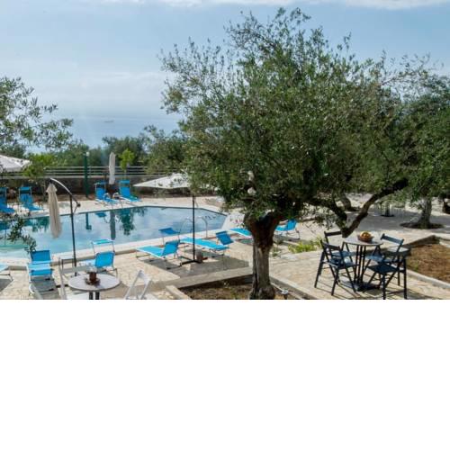Home Love, stone house by the pool near the sea