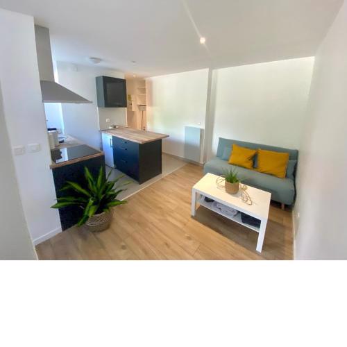 Home Sweet Home Batignolles