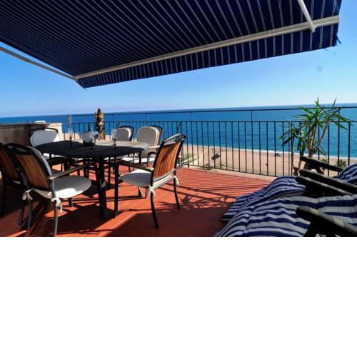 HomeHolidaysRentals Mar