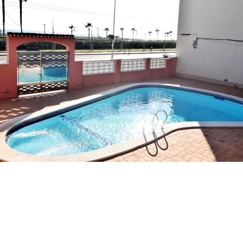HomeHolidaysRentals Shine