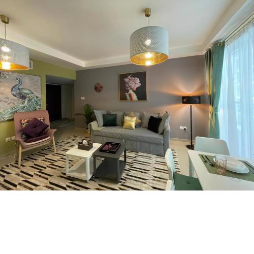 Homely 1 BR Apartment Near the Beach in a Waterfront Property
