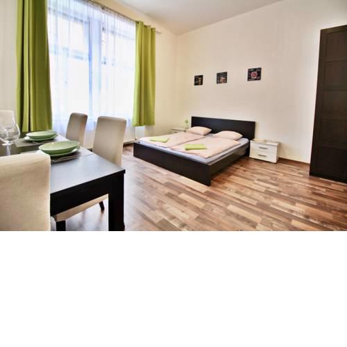 Homely 2bdr Flatel close to downtown