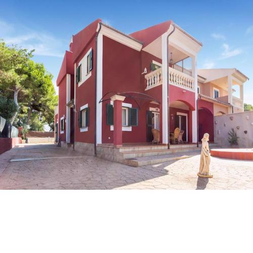 Homely Holiday Home in Llucmajor with Private Swimming Pool