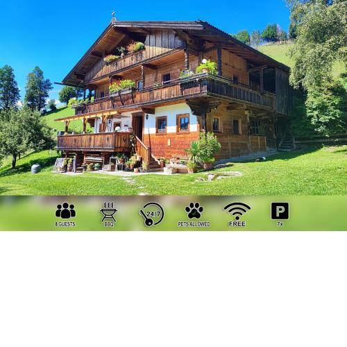 HOMELY STAY in a rustic mountain lodge