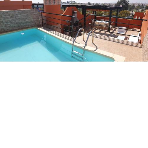 Homes of Spain, Apartamentos Paraíso Vera Playa, Ático Palmerston con piscina privada y vistas al mar, 50m de la playa, WIFI