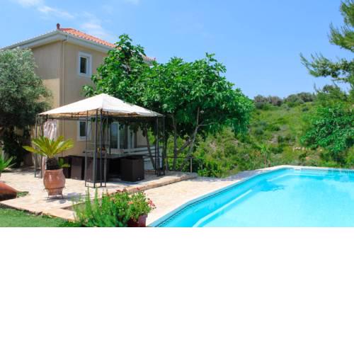 HomeSeeker Collection | Luxury Villa Afroditi
