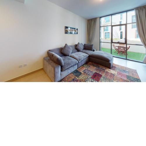 Hometown Apartments - Brand New 2BR Apartment in Dubai Wharf 2