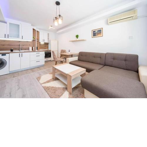 Homey apartment near Grand Mall