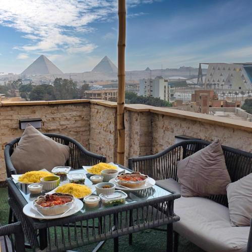 Hostalio Pyramid View
