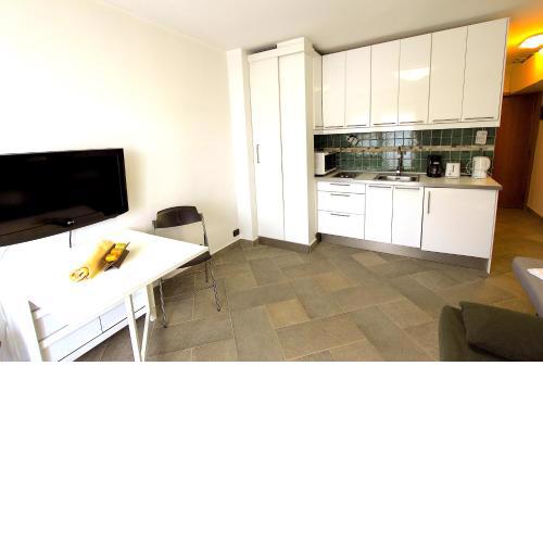 Hostdomus - Blue Sky Apartment