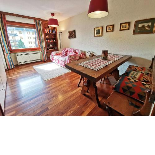 Hostdomus - Queen Apartment