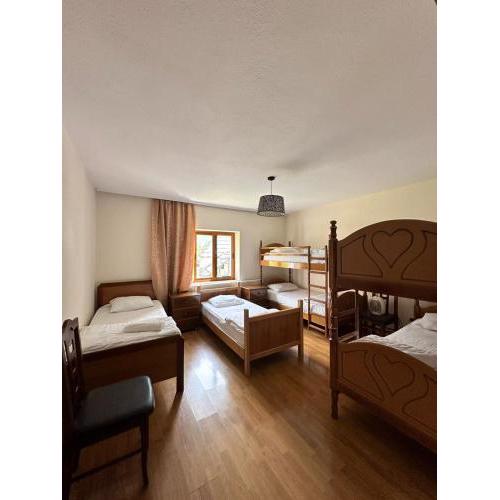 Hostel Quku i Valbones