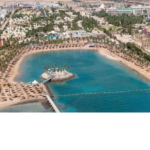 Hostgool SeaSide Chalets Mirage bay resort & aqua park